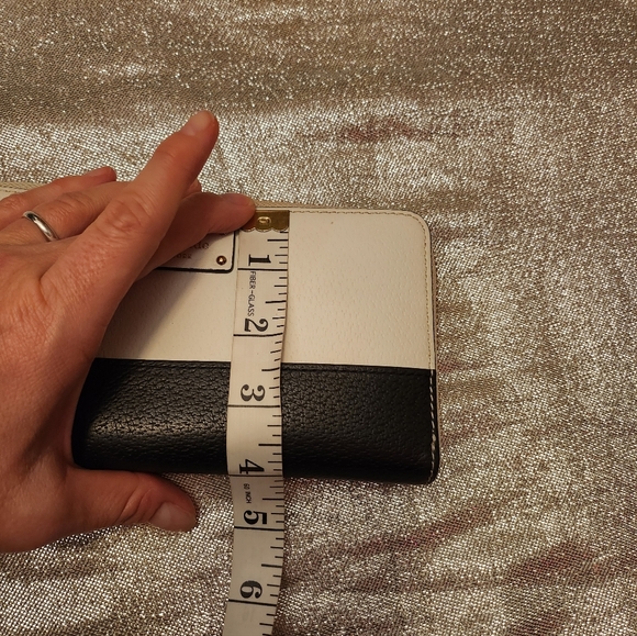 Kate Spade Black and Cream Women's Wallet - Picture 13 of 13